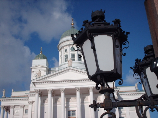 Lampen und Tuomiokirkko