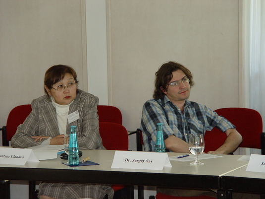 Dr. Ulamova und Dr. Say